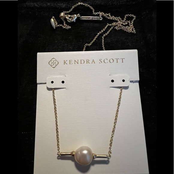 LOWEST PRICE AUTHENTIC KENDRA SCOTT 🆑 Final Sale-No Offers-No Shipping Discount - Picture 7 of 8